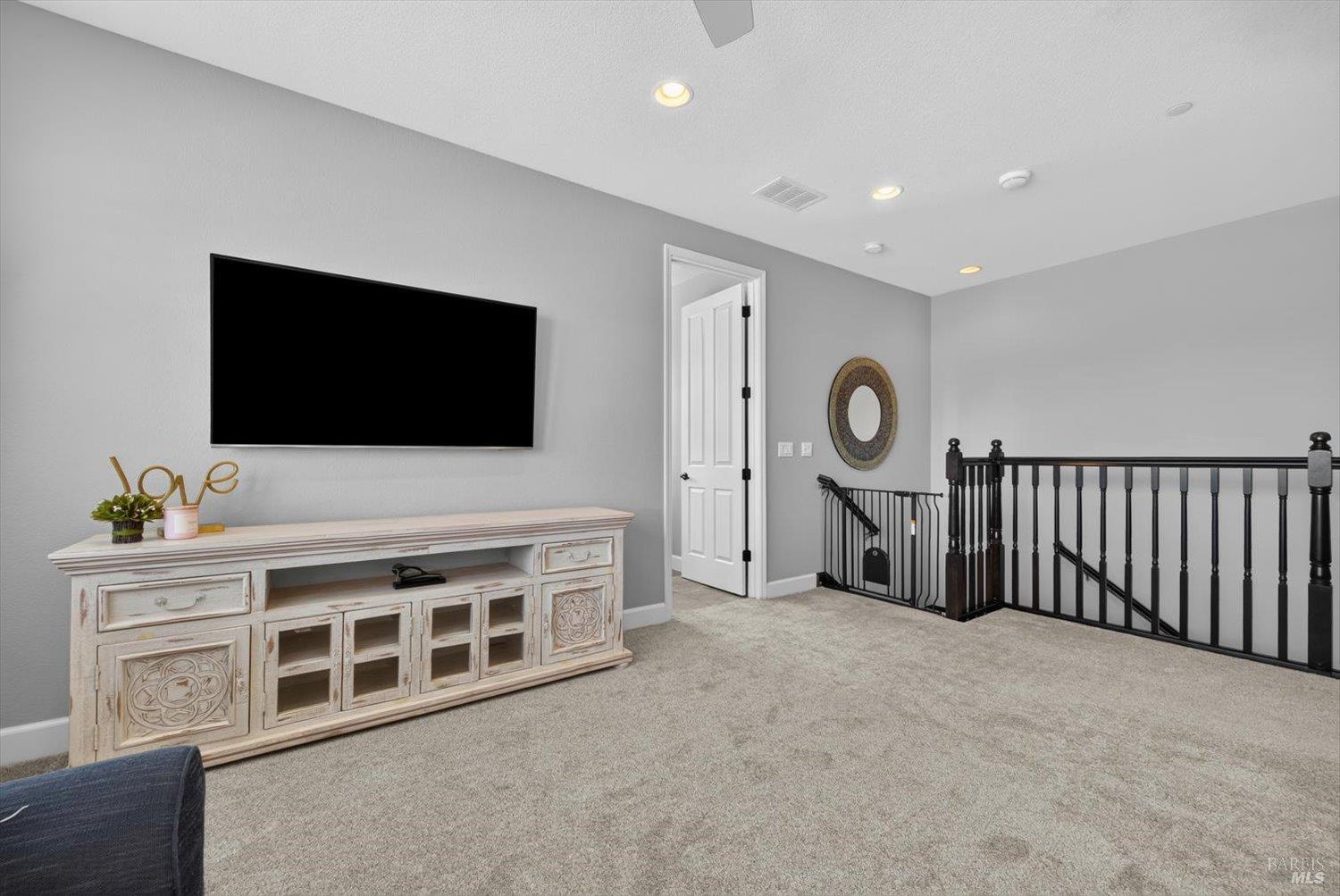 1043 Green Leaf Court Vacaville CA 95688