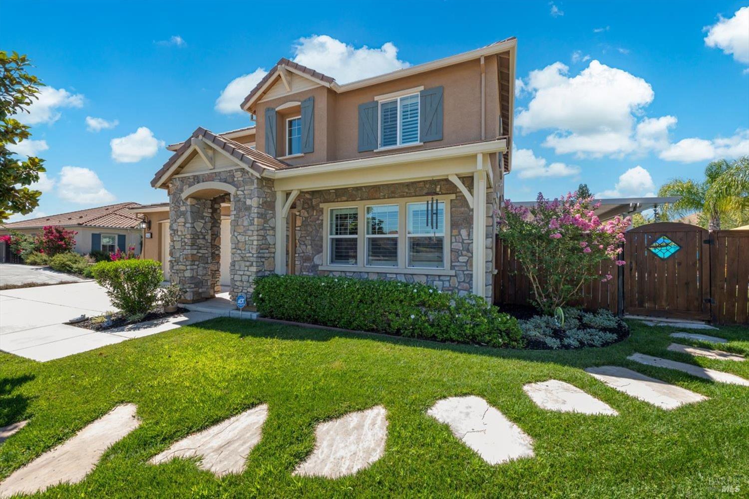 1043 Green Leaf Court Vacaville CA 95688