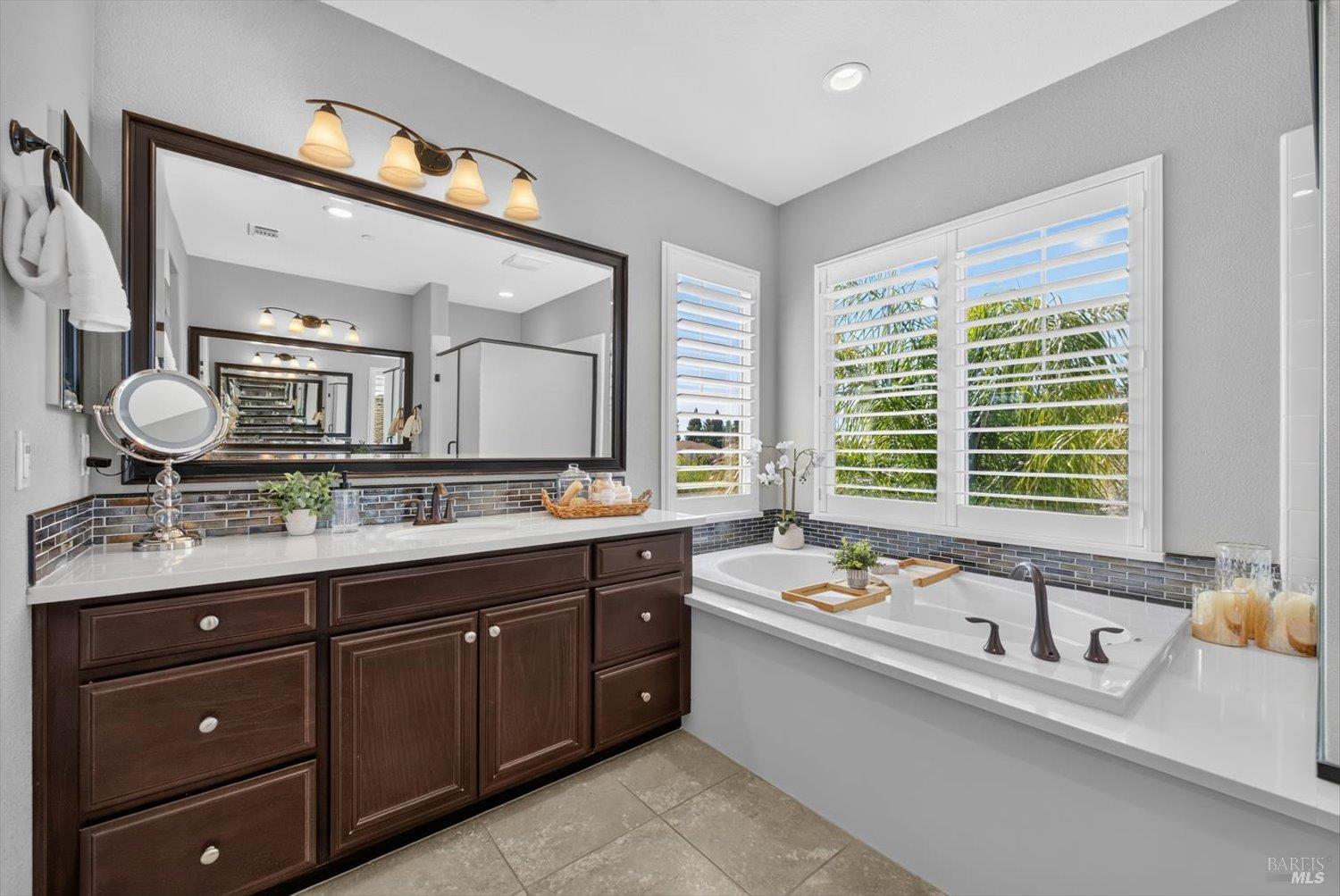 1043 Green Leaf Court Vacaville CA 95688