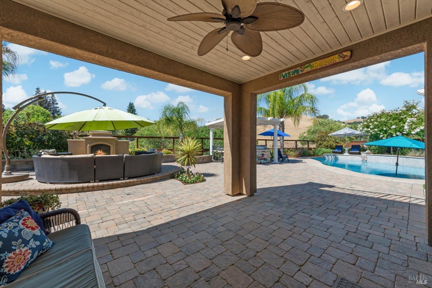 1043 Green Leaf Court Vacaville CA 95688