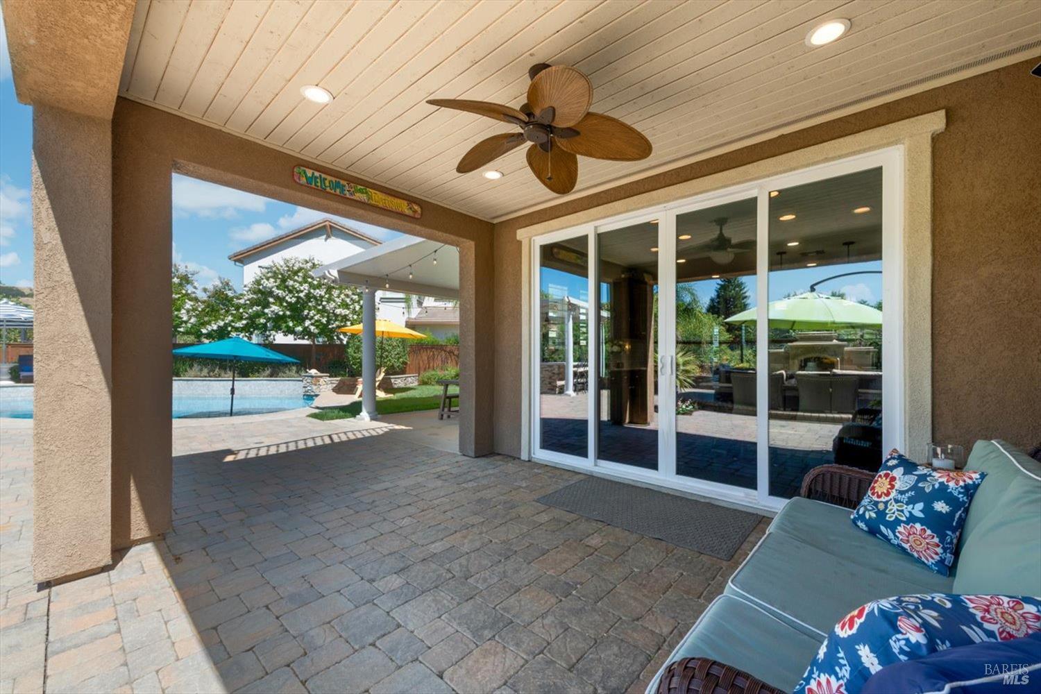 1043 Green Leaf Court Vacaville CA 95688