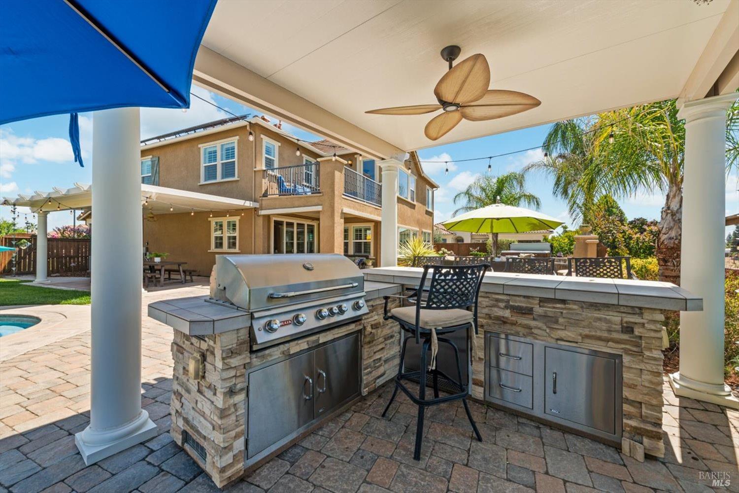 1043 Green Leaf Court Vacaville CA 95688