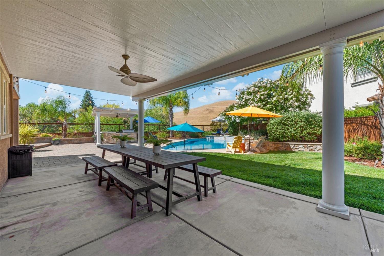 1043 Green Leaf Court Vacaville CA 95688