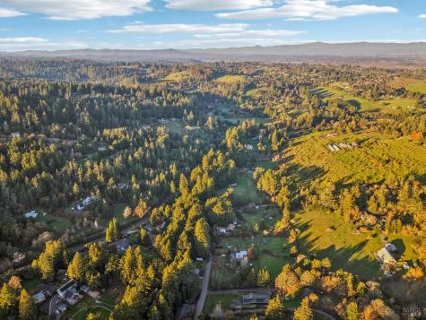 189 Wagnon Road Sebastopol CA 95472