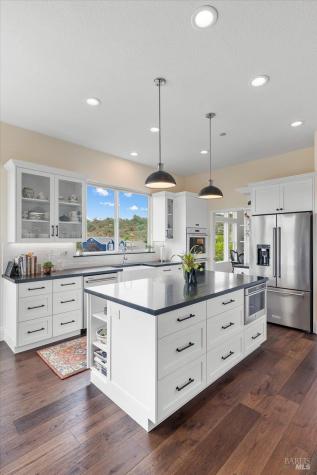 290 Appaloosa Trail Healdsburg CA 95448