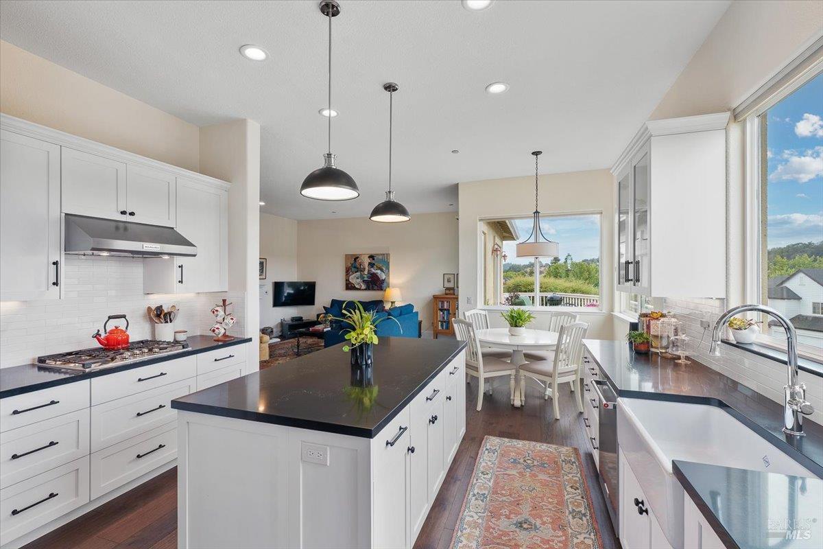 290 Appaloosa Trail Healdsburg CA 95448