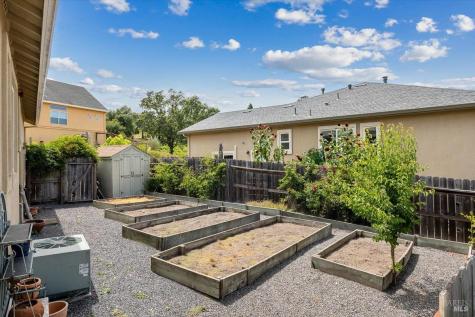 290 Appaloosa Trail Healdsburg CA 95448