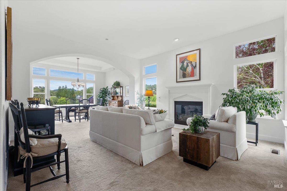 290 Appaloosa Trail Healdsburg CA 95448