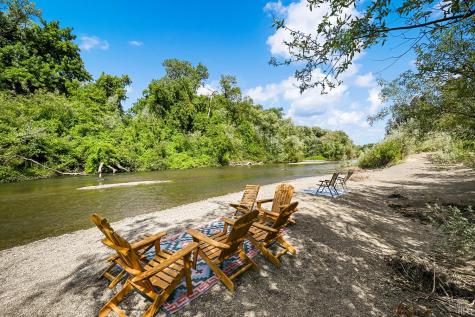 9870 River Road Forestville CA 95436