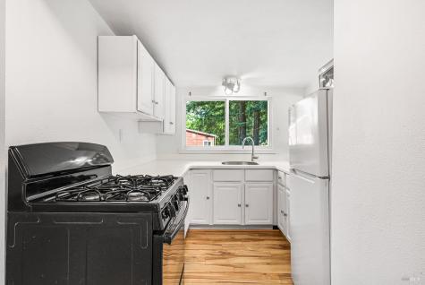9870 River Road Forestville CA 95436