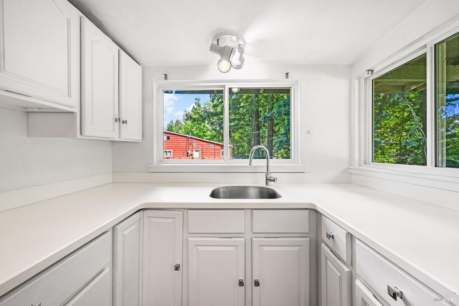 9870 River Road Forestville CA 95436
