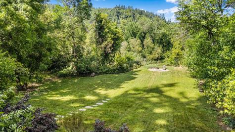 9870 River Road Forestville CA 95436