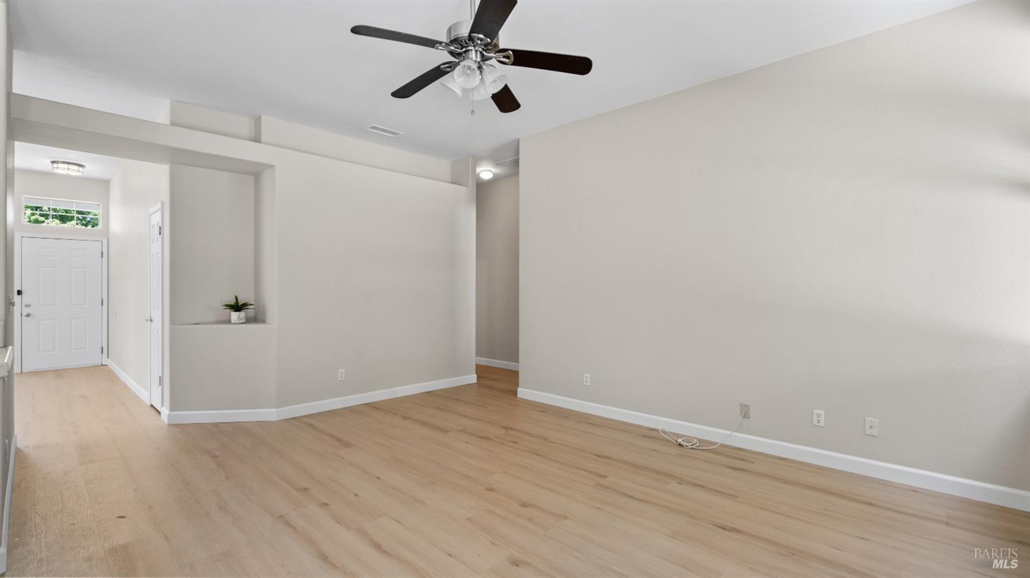 355 Sun Valley Way Vacaville CA 95688