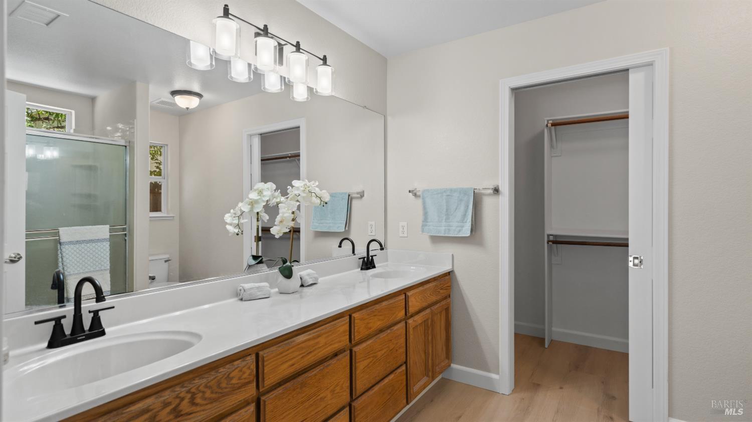 355 Sun Valley Way Vacaville CA 95688