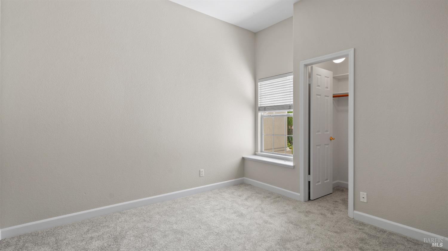 355 Sun Valley Way Vacaville CA 95688