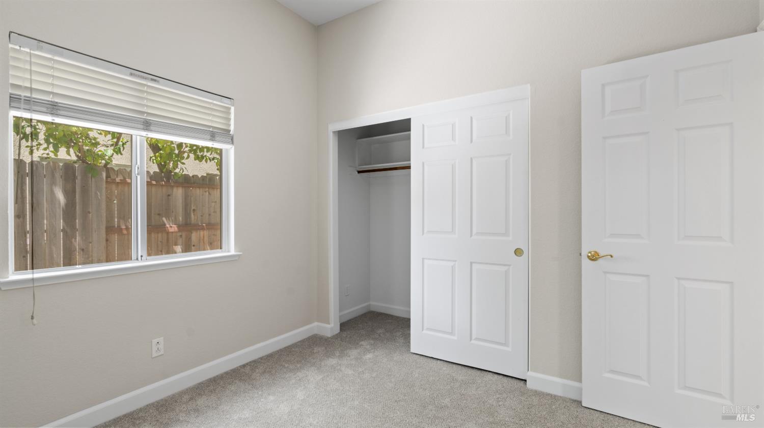 355 Sun Valley Way Vacaville CA 95688