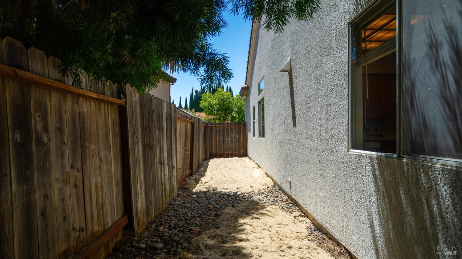 355 Sun Valley Way Vacaville CA 95688
