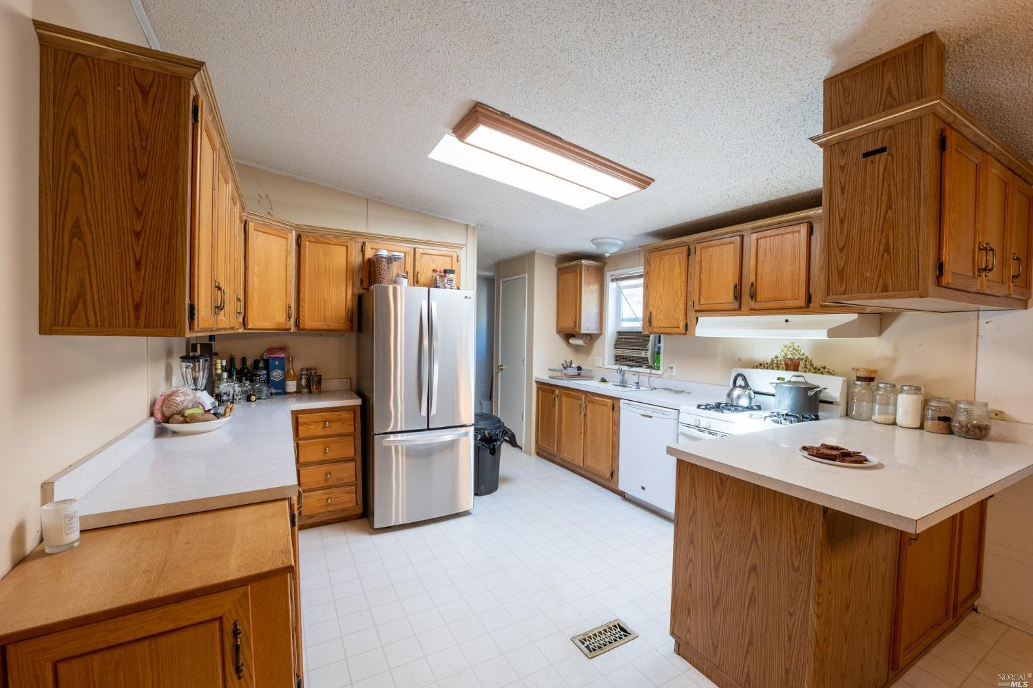 6750 Highway 20 Ukiah CA 95482