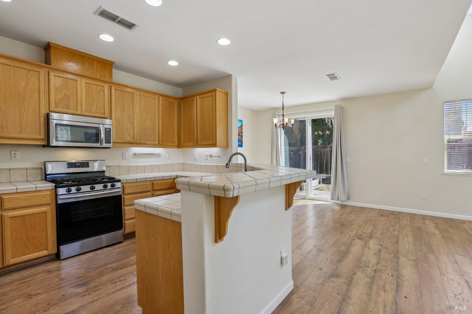 2206 Cox Lane Fairfield CA 94533