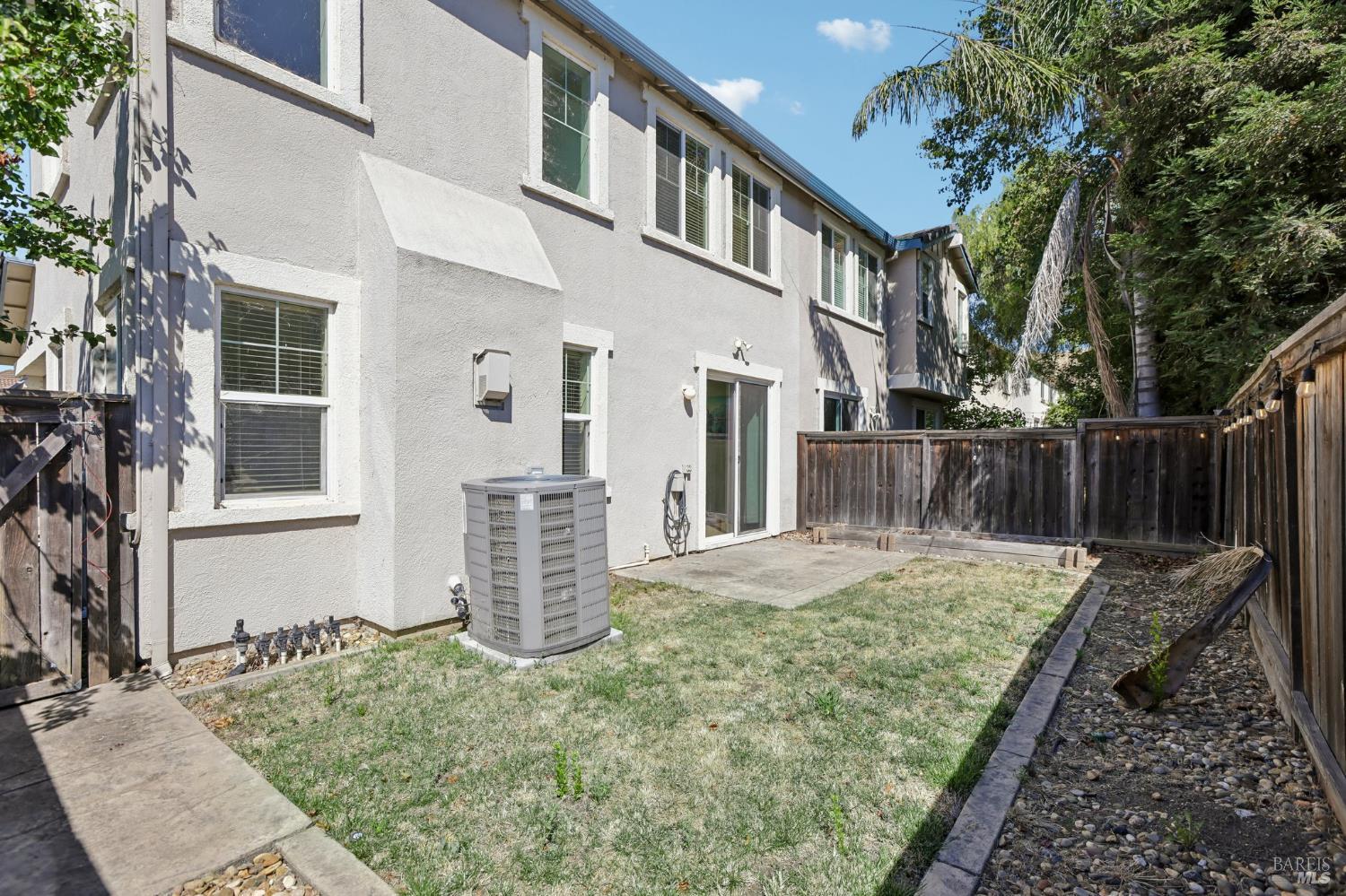 2206 Cox Lane Fairfield CA 94533