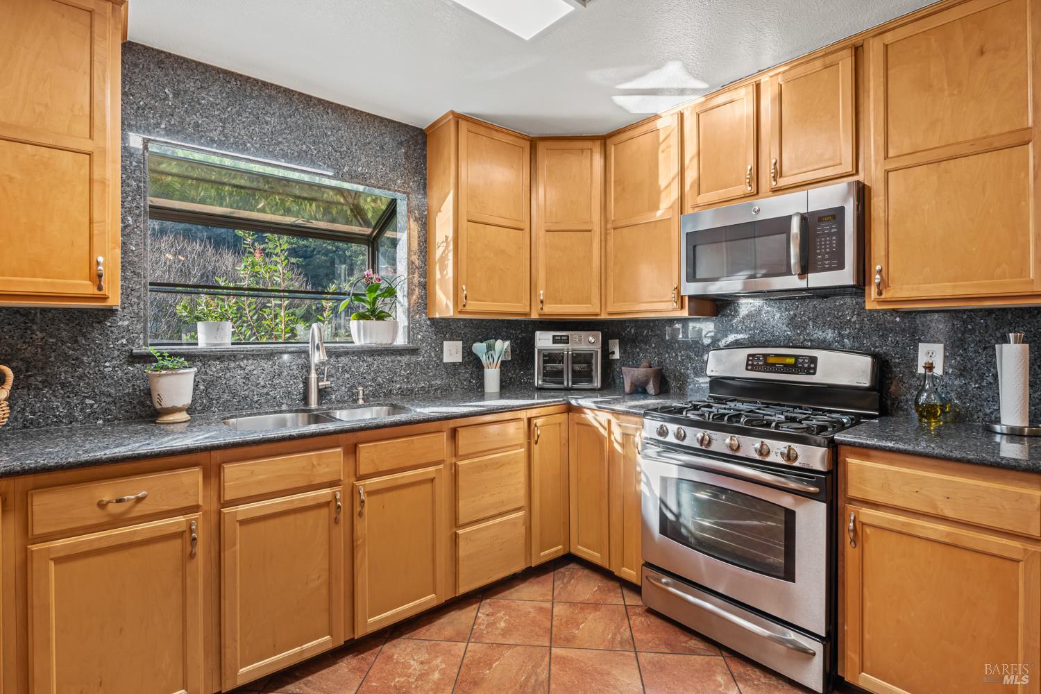 8400 Cave Creek Road Redwood Valley CA 95470