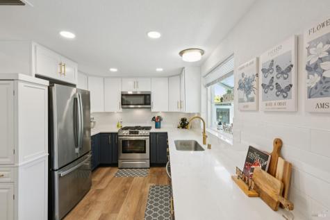 2321 Mandarin Lane Santa Rosa CA 95401