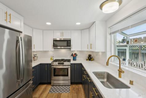 2321 Mandarin Lane Santa Rosa CA 95401