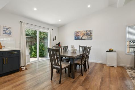2321 Mandarin Lane Santa Rosa CA 95401