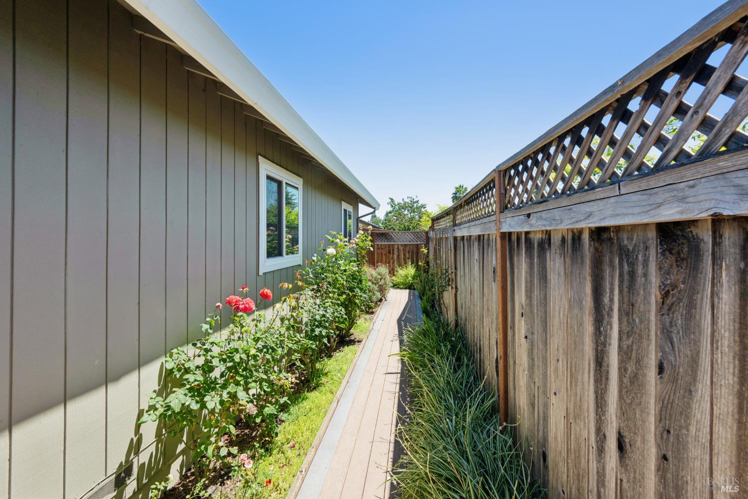 2321 Mandarin Lane Santa Rosa CA 95401