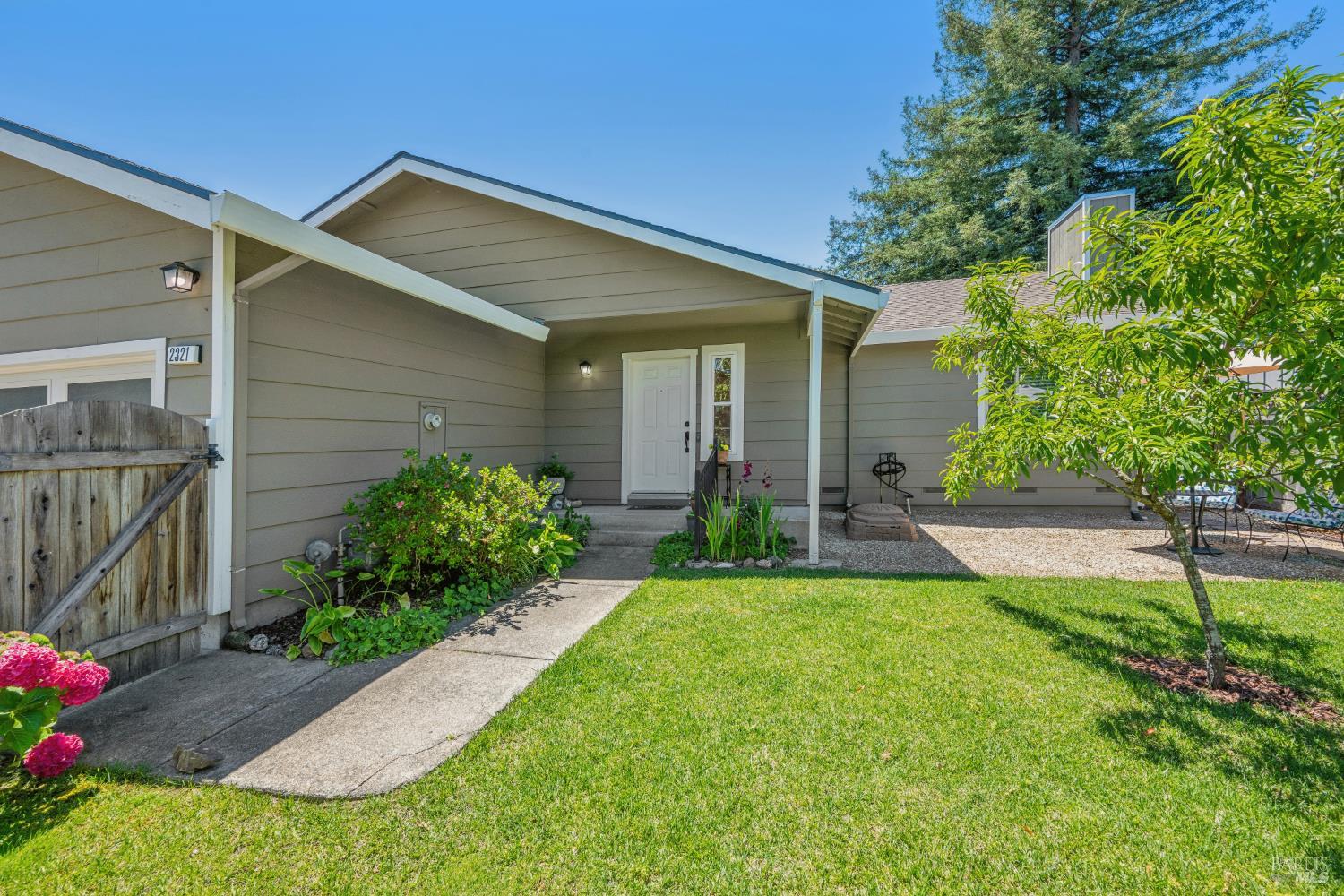 2321 Mandarin Lane Santa Rosa CA 95401