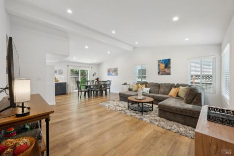 2321 Mandarin Lane Santa Rosa CA 95401