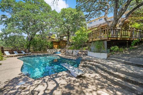 190 Drakewood Place Novato CA 94947