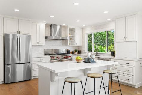 190 Drakewood Place Novato CA 94947