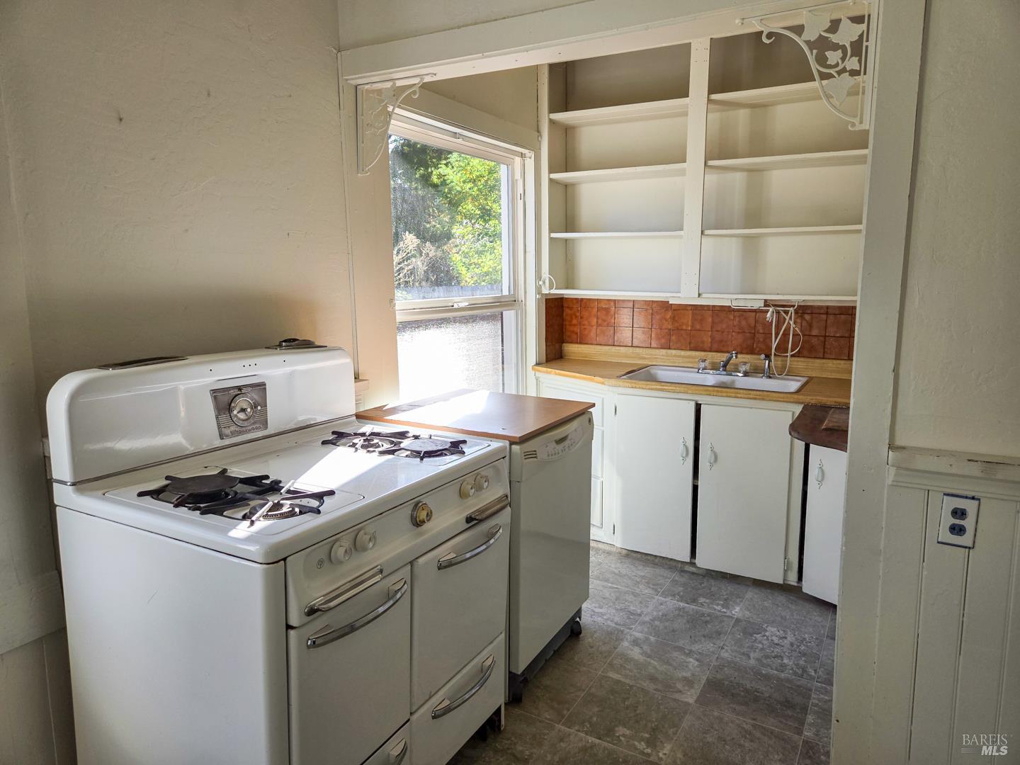 360 S Lenore Avenue Willits CA 95490