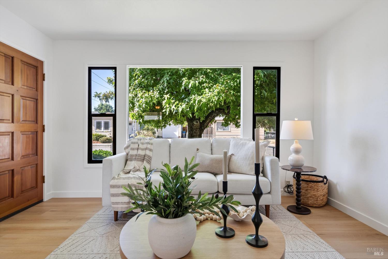 27 Rio Vista Way Petaluma CA 94952