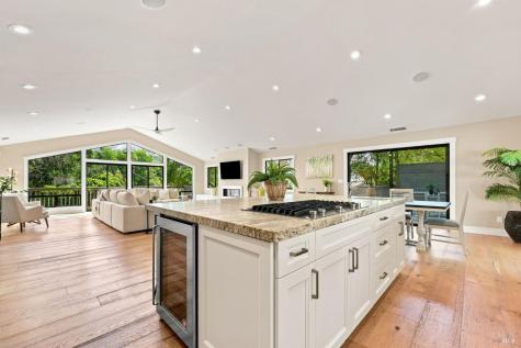 905 Robertson Road Glen Ellen CA 95442