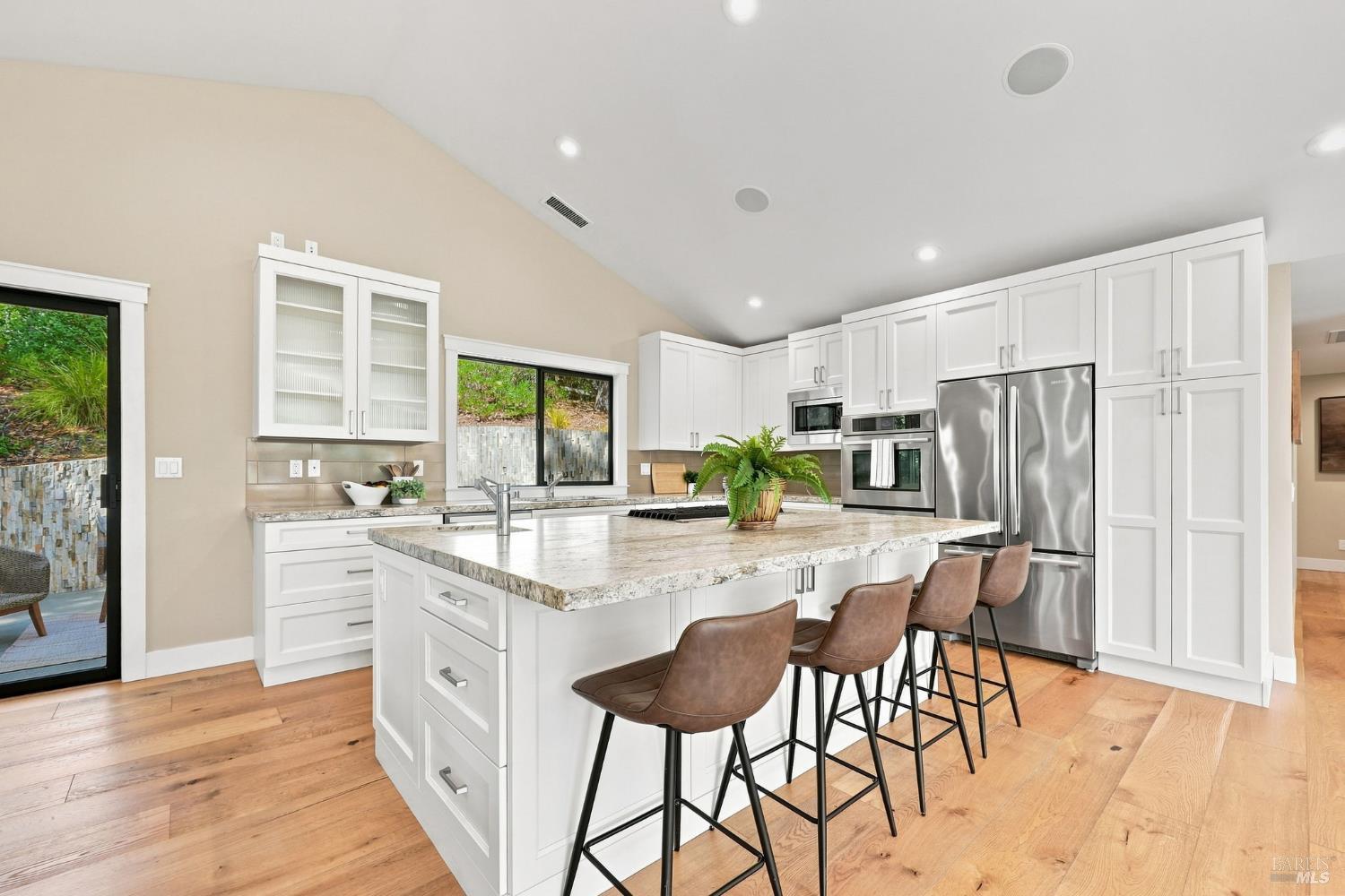 905 Robertson Road Glen Ellen CA 95442