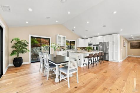 905 Robertson Road Glen Ellen CA 95442