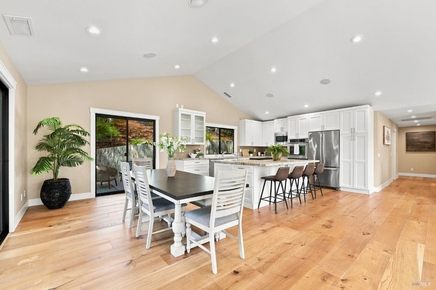 905 Robertson Road Glen Ellen CA 95442