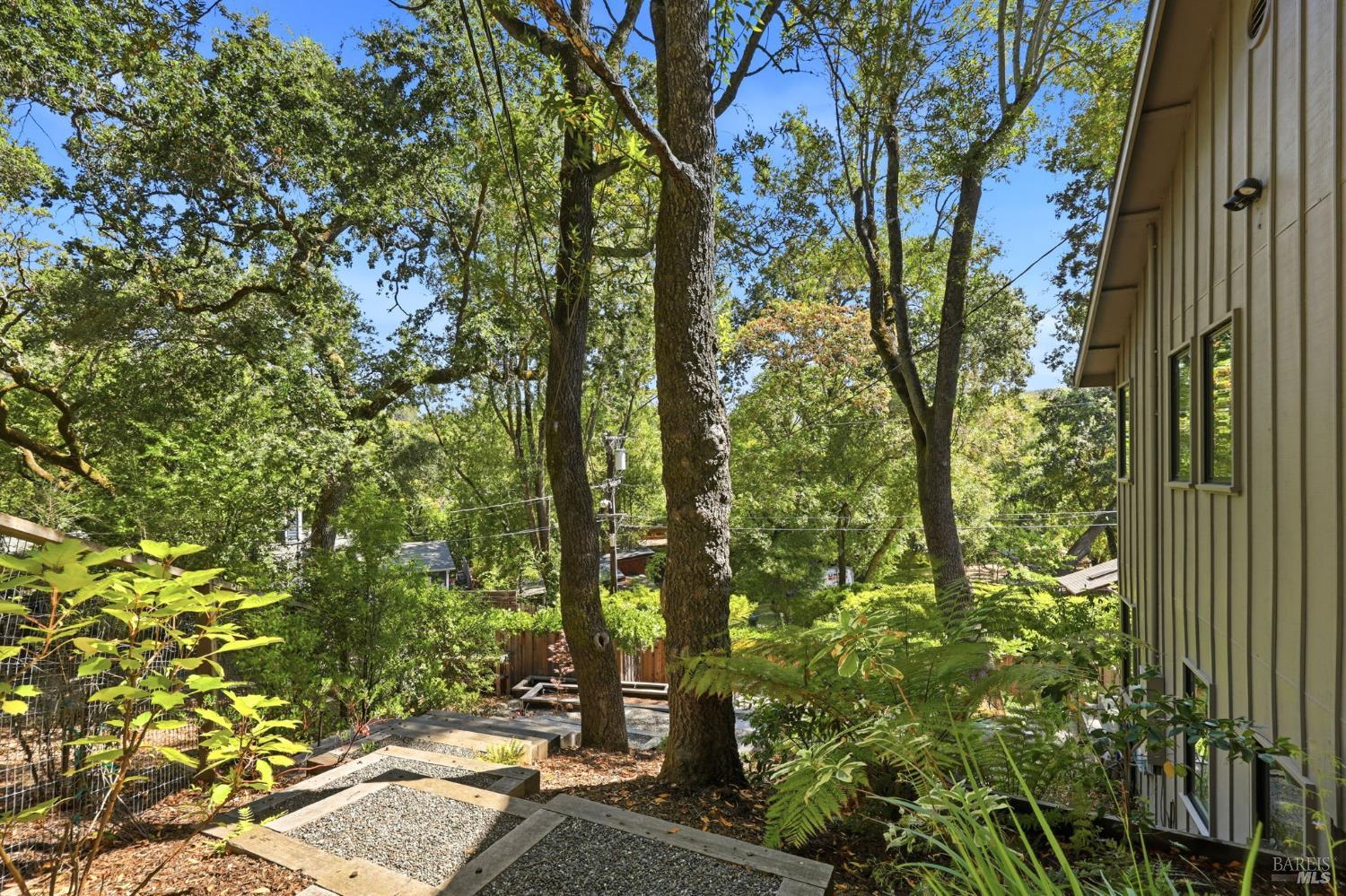 905 Robertson Road Glen Ellen CA 95442