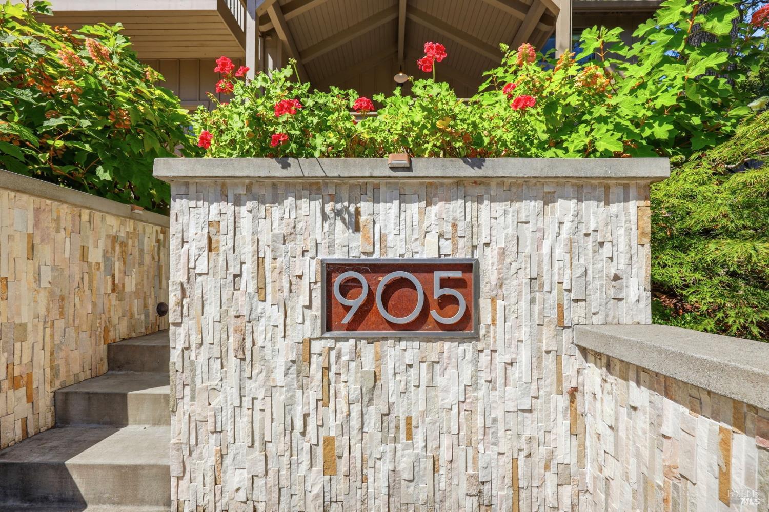 905 Robertson Road Glen Ellen CA 95442