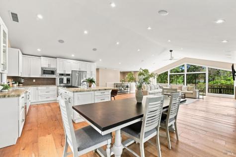 905 Robertson Road Glen Ellen CA 95442