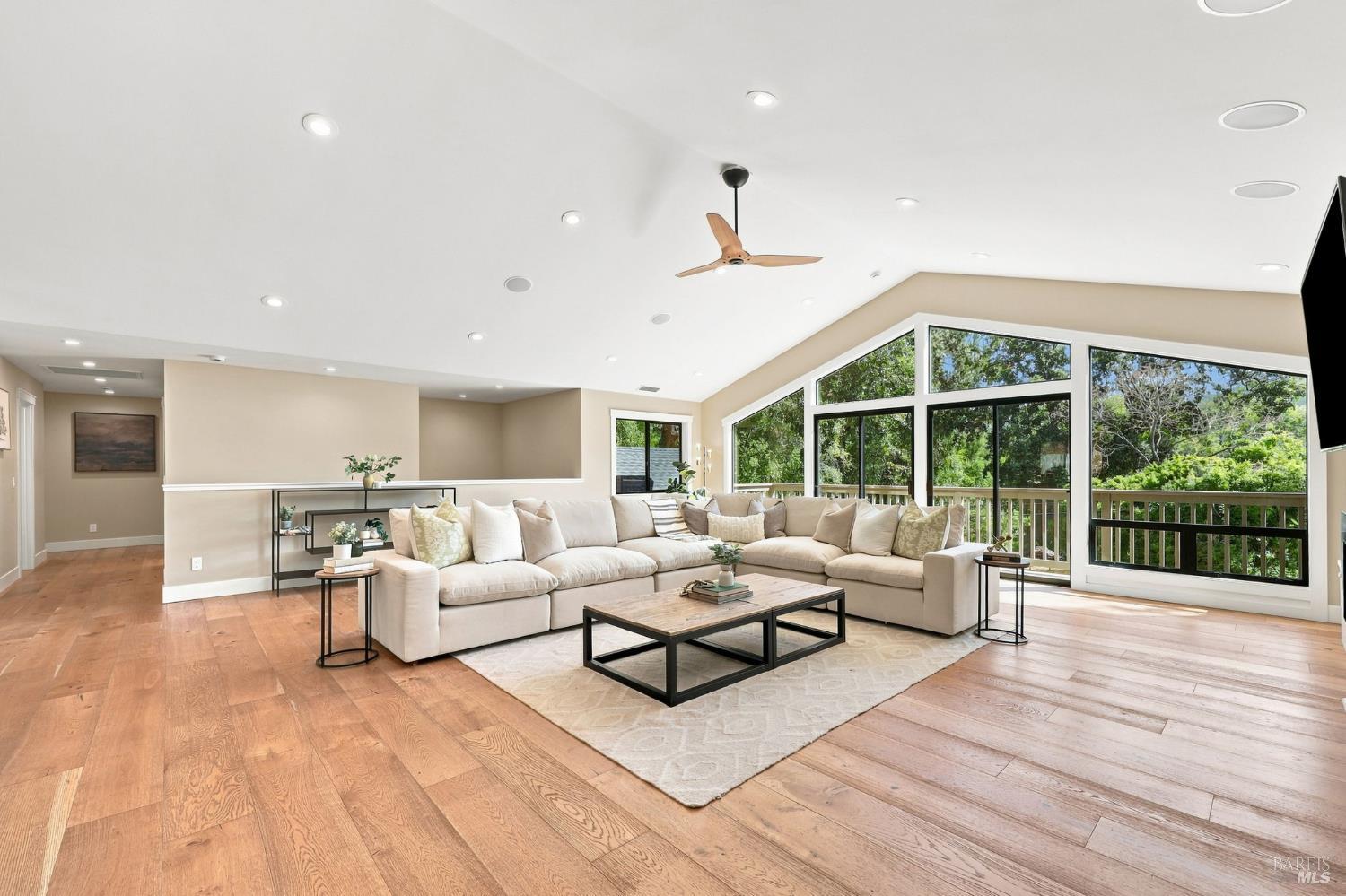 905 Robertson Road Glen Ellen CA 95442