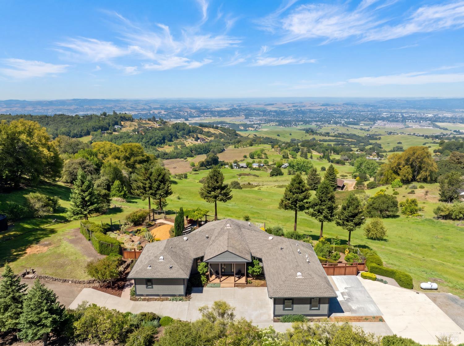 6649 Round Oak Road Penngrove CA 94951