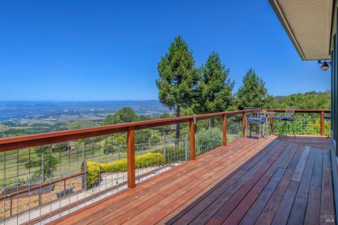 6649 Round Oak Road Penngrove CA 94951