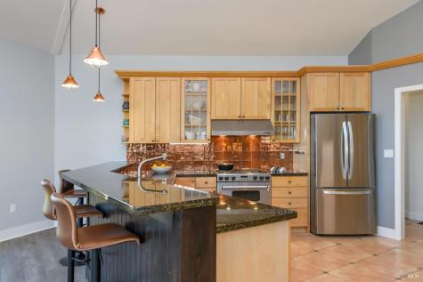 6649 Round Oak Road Penngrove CA 94951