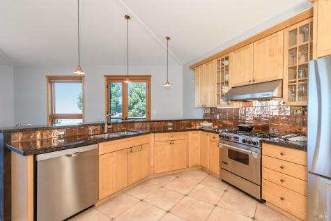 6649 Round Oak Road Penngrove CA 94951