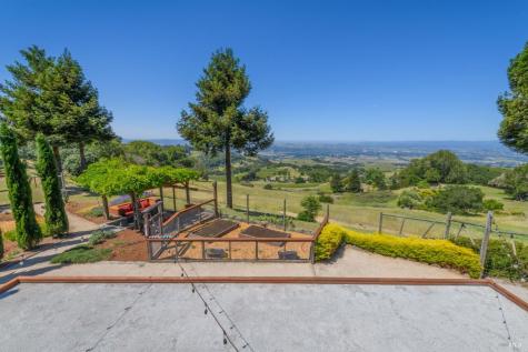 6649 Round Oak Road Penngrove CA 94951
