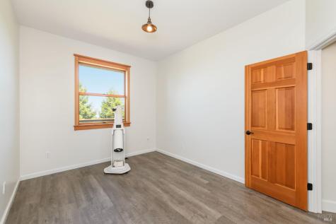 6649 Round Oak Road Penngrove CA 94951