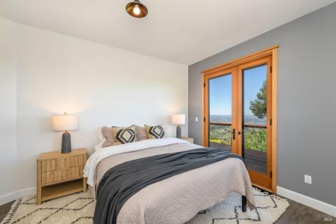 6649 Round Oak Road Penngrove CA 94951